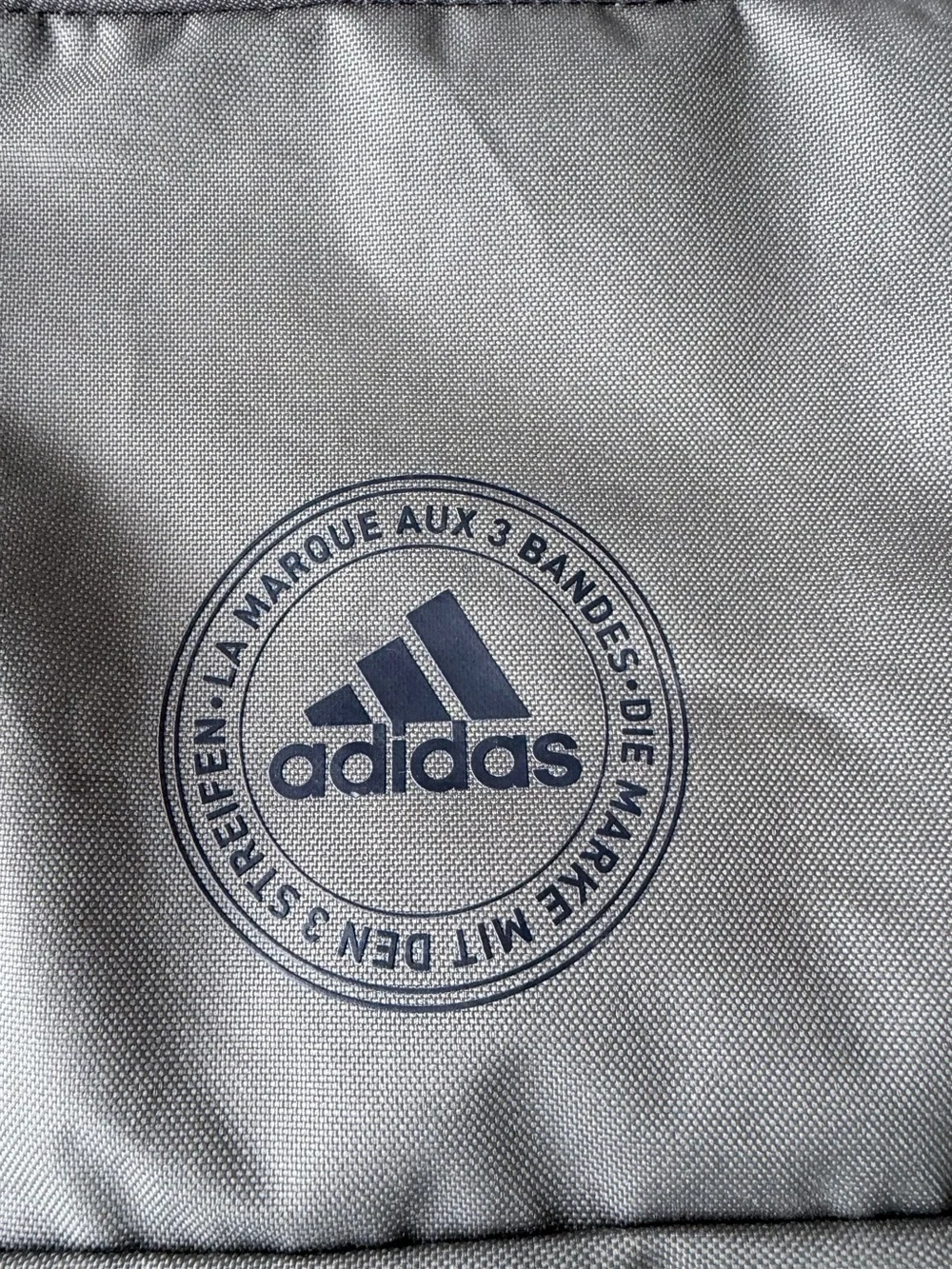 adidas straps excellent logo